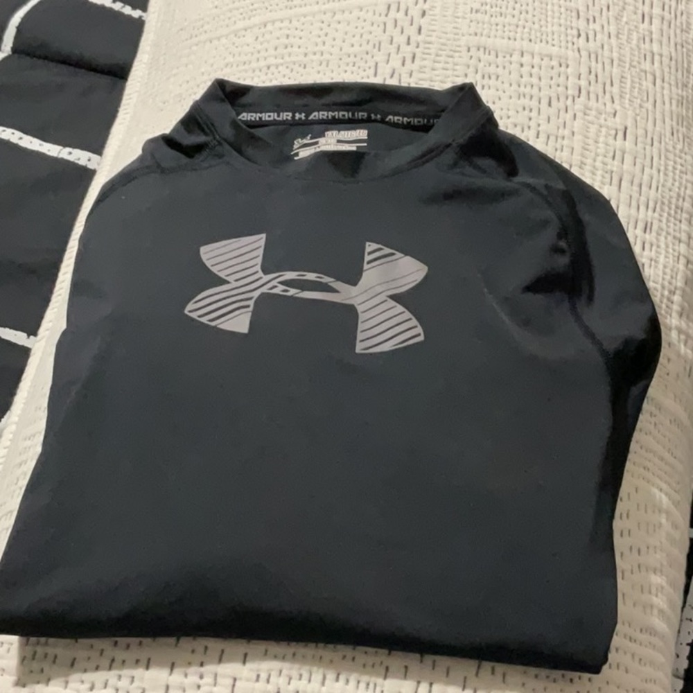 Under Armour Heat gear youth XL